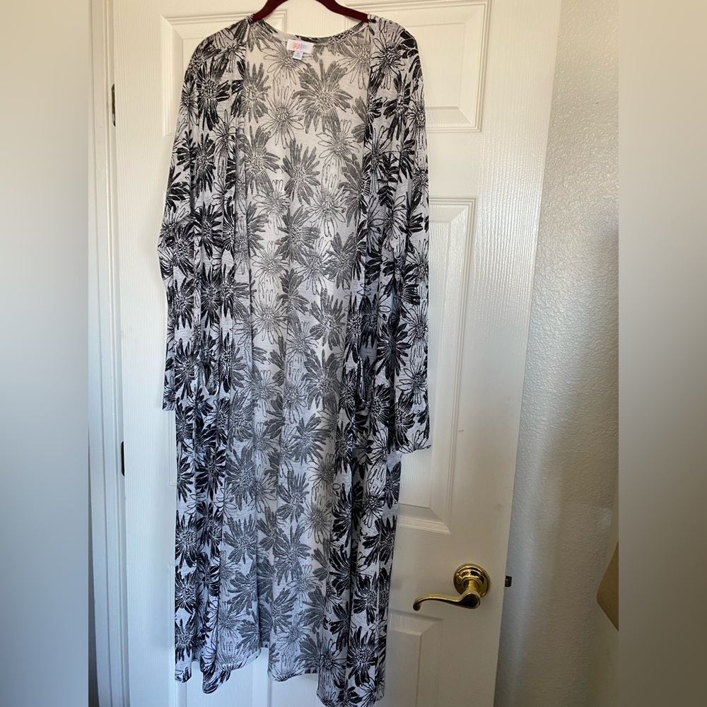 Like new LuLaRoe Sarah
